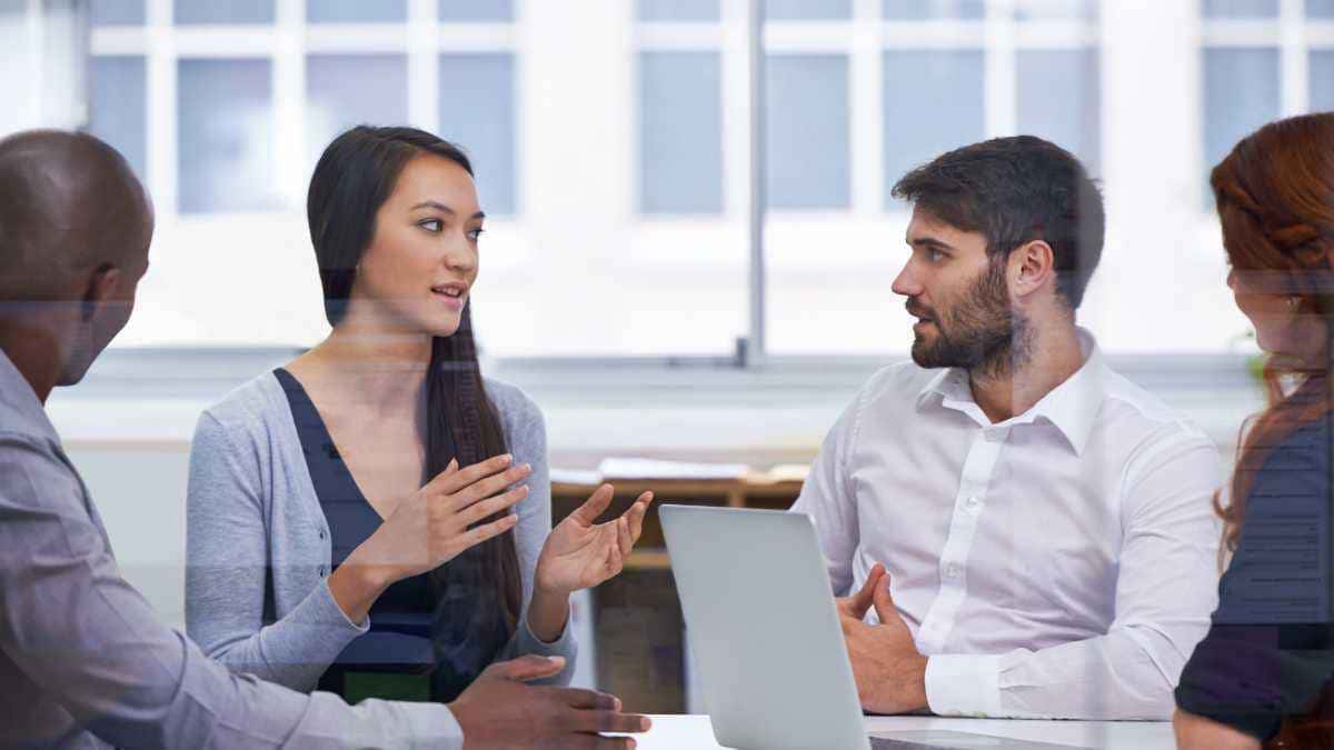 A Importância da Comunicação no Ambiente de Trabalho: Como se Tornar um Profissional de Sucesso?