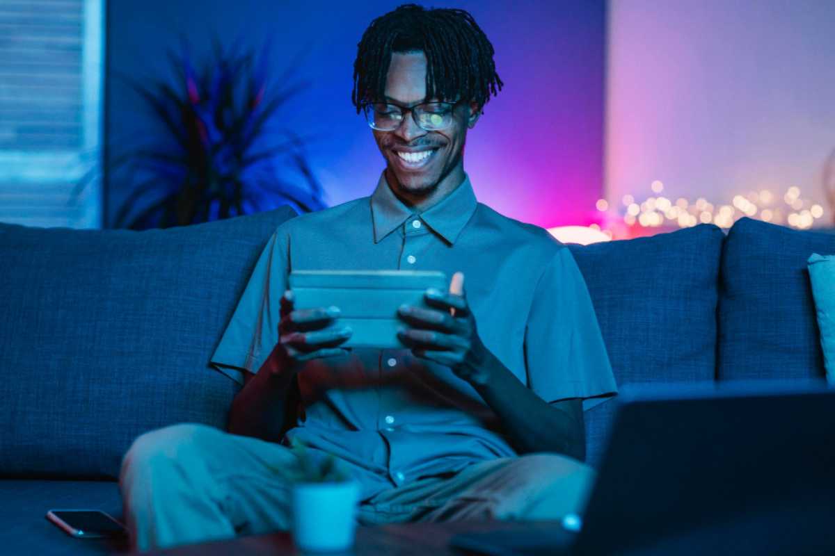 Como os mercados emergentes de entretenimento online impactam freelancers e contratados
